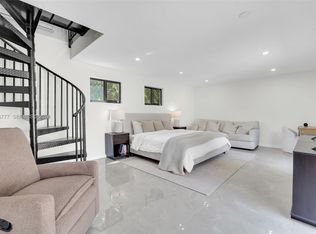 3411 Thomas St, Hollywood, FL 33021