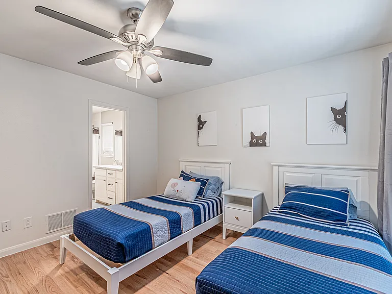 6935 Kingshollow Dr — Photo 25