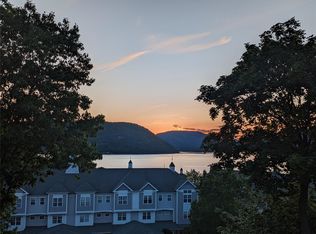 227 Highridge Ct, Peekskill, NY 10566