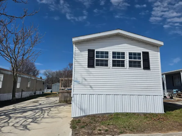 9420 Bermuda Dr #74, Demotte, IN 46310