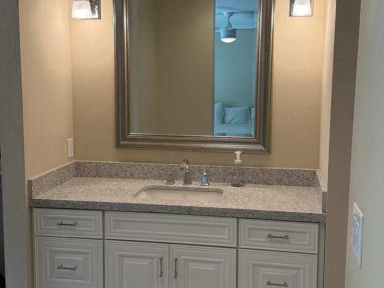 412 Sycamore Cir — Photo 9