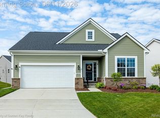 8238 Carston Ln, Brighton, MI 48116