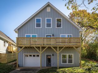 30 Crestview St, Asheville, NC 28803
