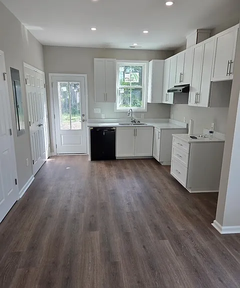 723 Mill St #1 — Photo 4