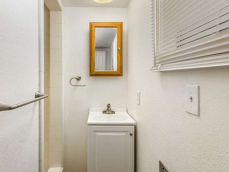 1359 Jasper Ave #1 — Photo 9