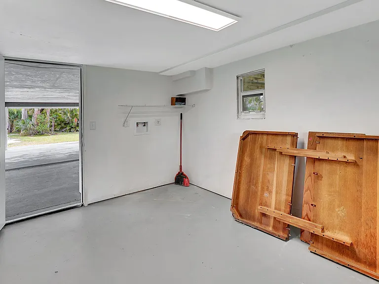 16360 N Oleander Dr — Photo 36