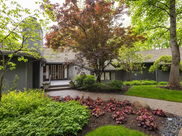 7711 Creekwood Ln, Cincinnati, OH 45237