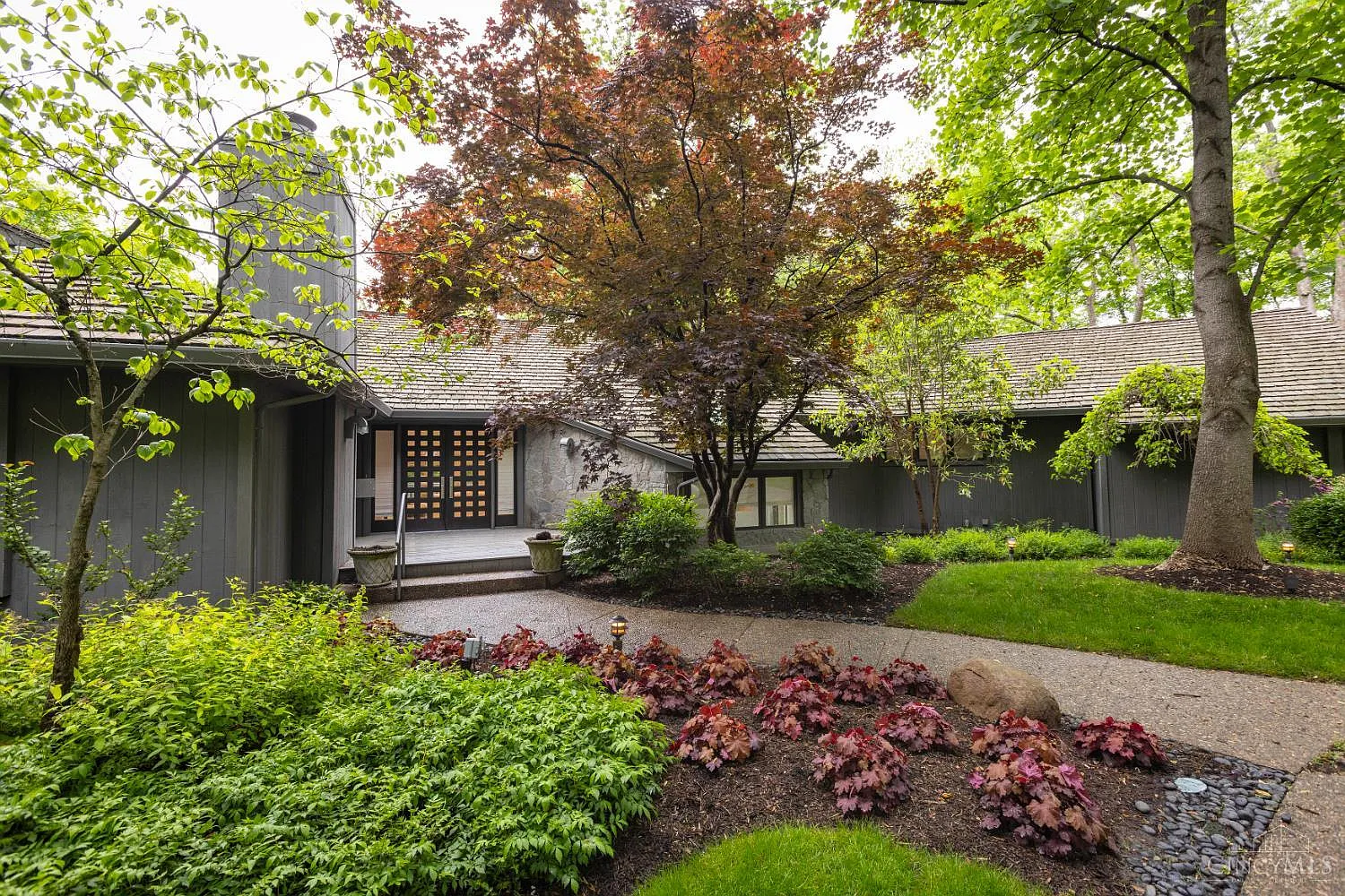7711 Creekwood Ln photo 1