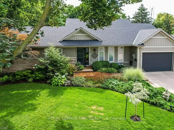 16 Spring Garden Blvd, Saint Catharines, ON L2N 3P6