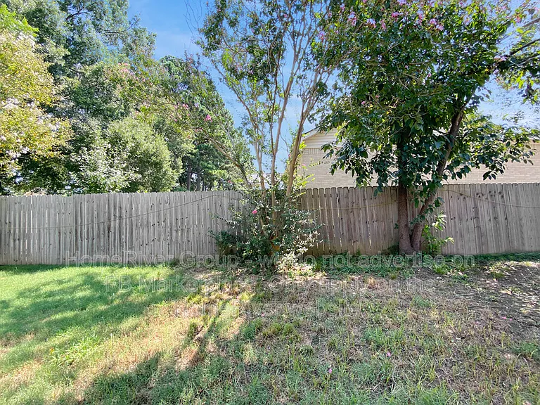 3106 Yates St — Photo 18