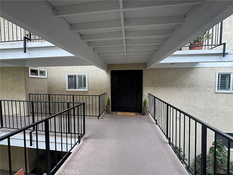 5510 Paseo Del Lago W #2B — Photo 2