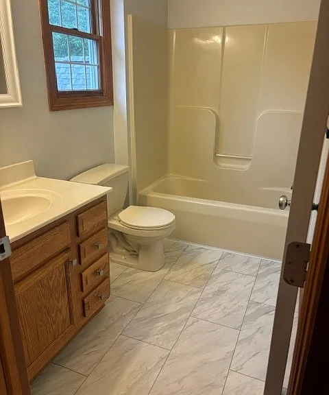 2nd floor bathroom