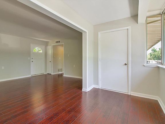 5th image of 14225 Lora Dr APT 103