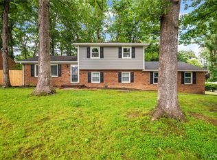 206 Windmere Dr, Colonial Heights, VA 23834