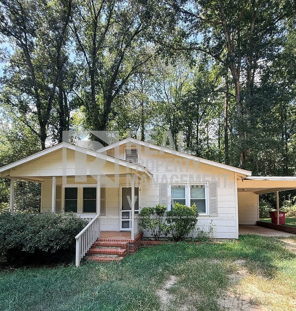 2 bed, 1.0 bath, 1080 sqft, $975 — Photo 1