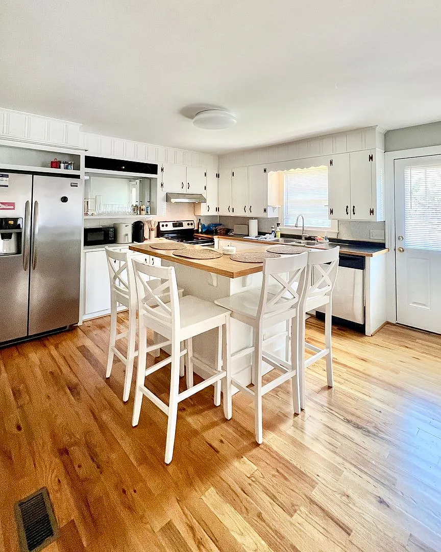 120 N Meade St. — Photo 3