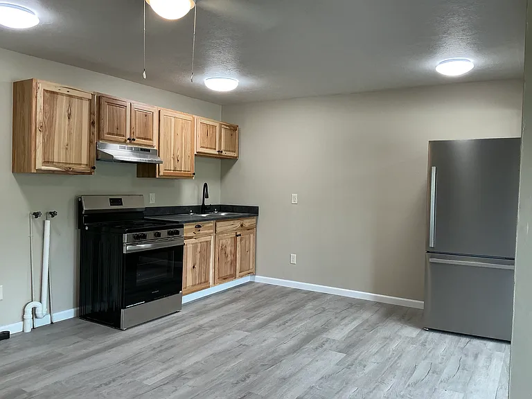 1750 Jonathan Creek Rd #B — Photo 6
