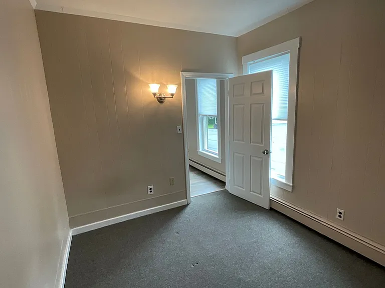 58 School St — Photo 10