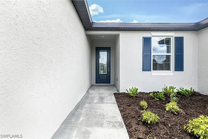 3127 Southwest 18th Place - 1 — Photo 2