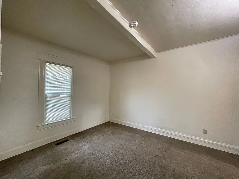 237 E 15th Ave — Photo 8