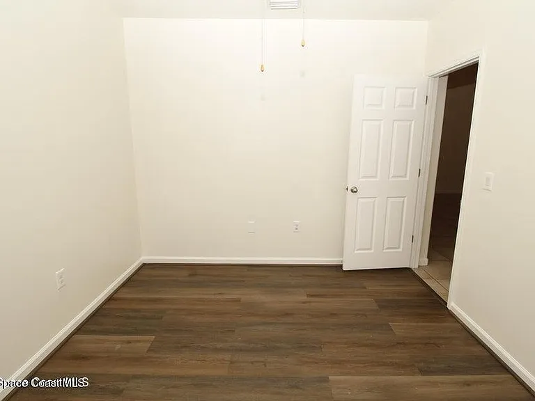 535 Trymore Dr SE — Photo 12