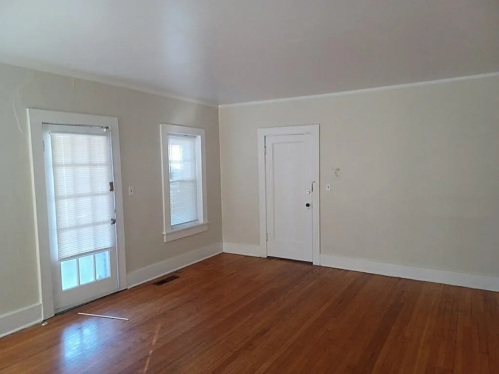 Building Photo - 1423 S Peoria Ave #2