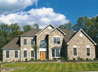 1042 Doral Ct, East Stroudsburg, PA 18302