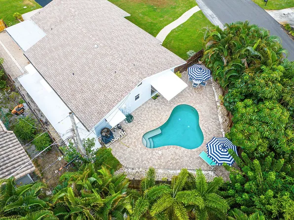 750 Heron Dr, Delray Beach, FL 33444