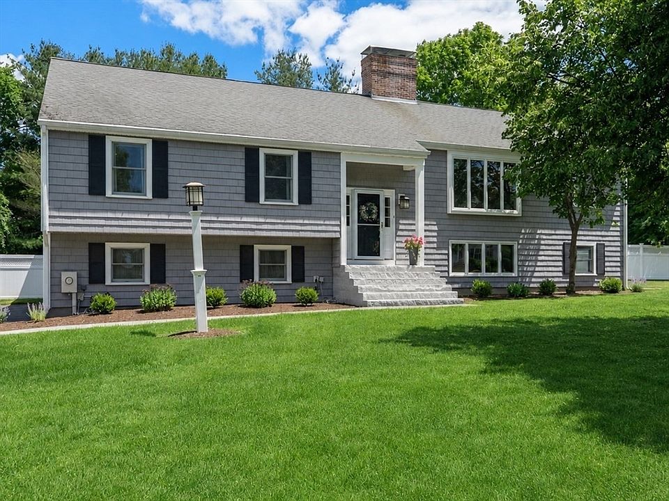 1st image of 6 Hampton Ct