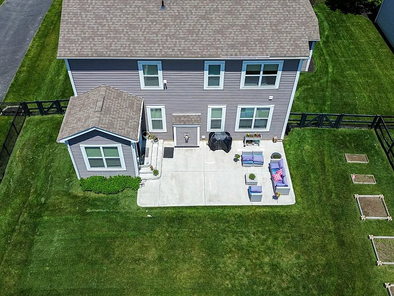 5589 Landgate Dr — Photo 2