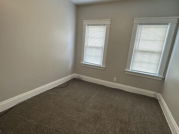 3rd image of 1271 W Clifton Blvd