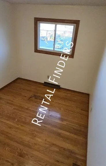 335 Dove St — Photo 3
