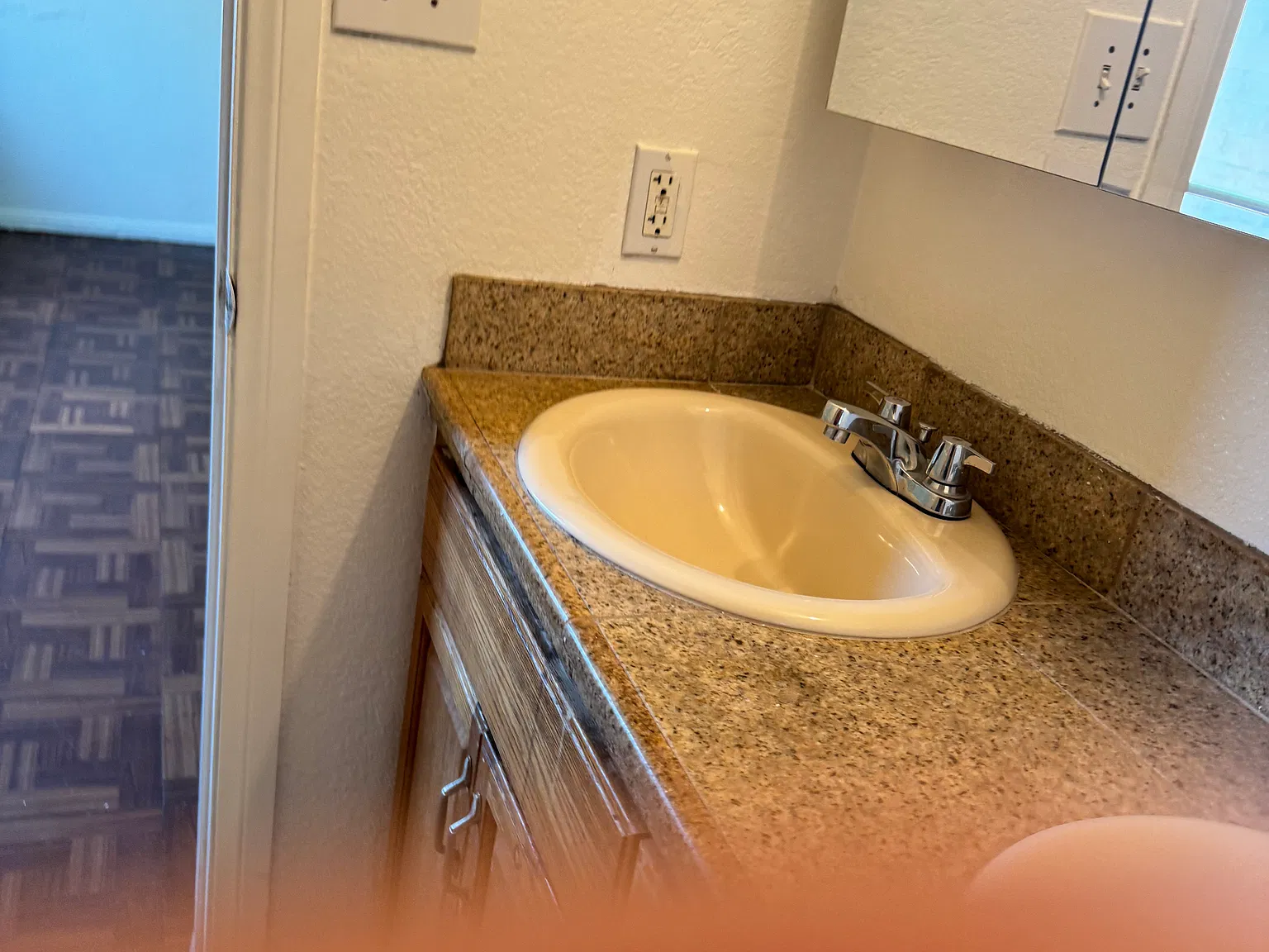 4 bed, 1481 sqft, $3,474 — Photo 4