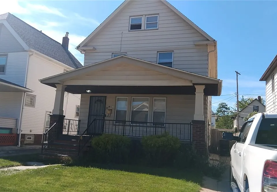 3446 W 122nd St