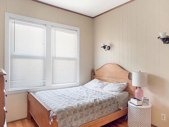 4th image of 48 Pembroke Ave Floor 2