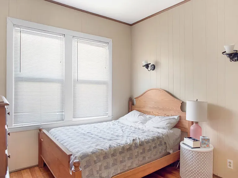 48 Pembroke Ave #2 — Photo 4