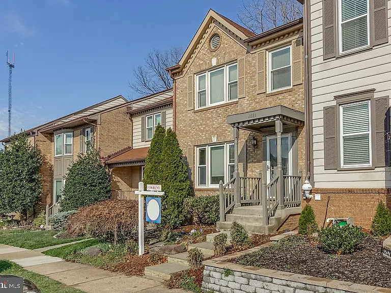 2866 Yarn Ct — Photo 2