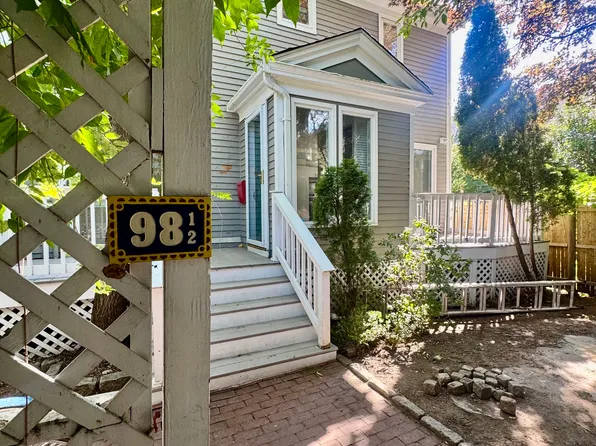 98.5 Foster St, Cambridge, MA 02138
