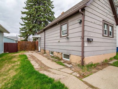 211 9th Ave NE, Mandan, ND, 58554