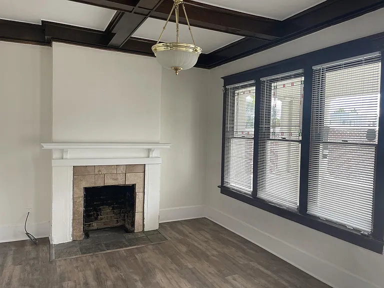 742 N 300 W — Photo 10