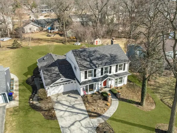 73 Brandon Ave, Glen Ellyn, IL 60137