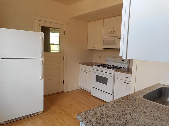4th image of 4617 N Kenton Ave #2