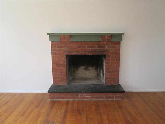 4th image of 7045 Dumbarton Pl