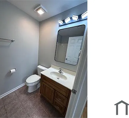 947 W 51st St #3F — Photo 5