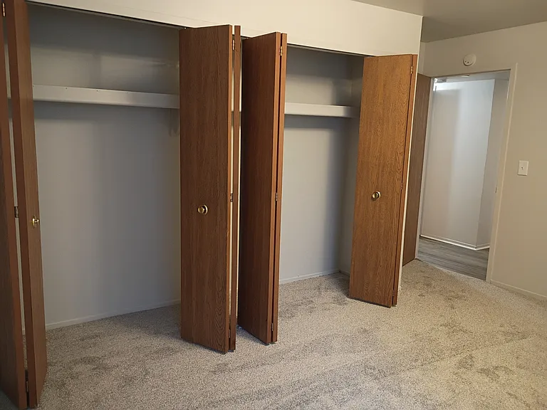 Prentiss Pointe Apartments — Photo 128