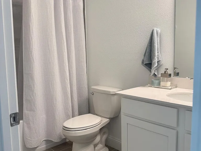 195 Seaforth Dr — Photo 15