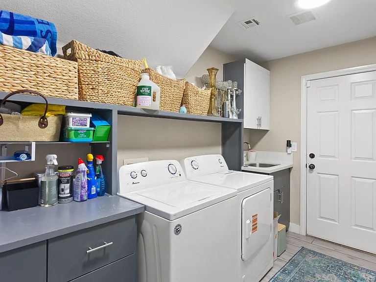 4198 Abernethy Forest Pl — Photo 33