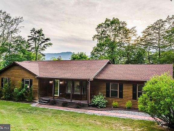 2nd image of 540 Lakeside Dr