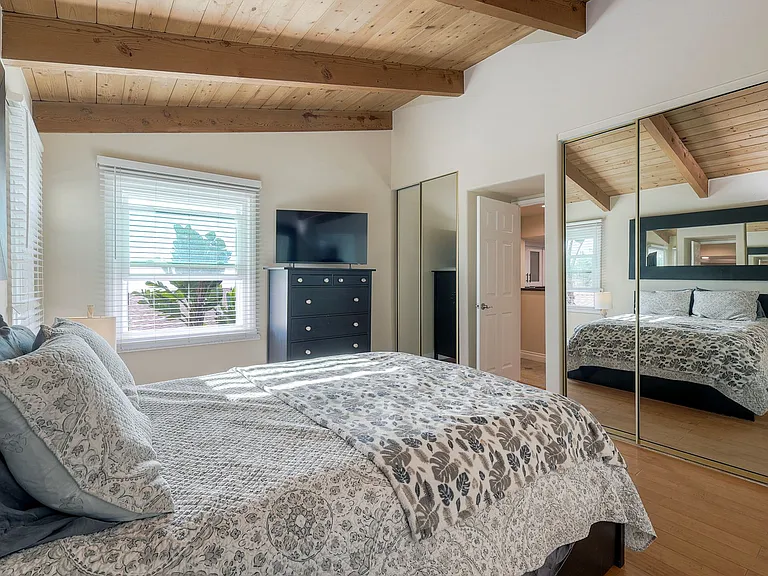 940 Sealane Dr #10 — Photo 17