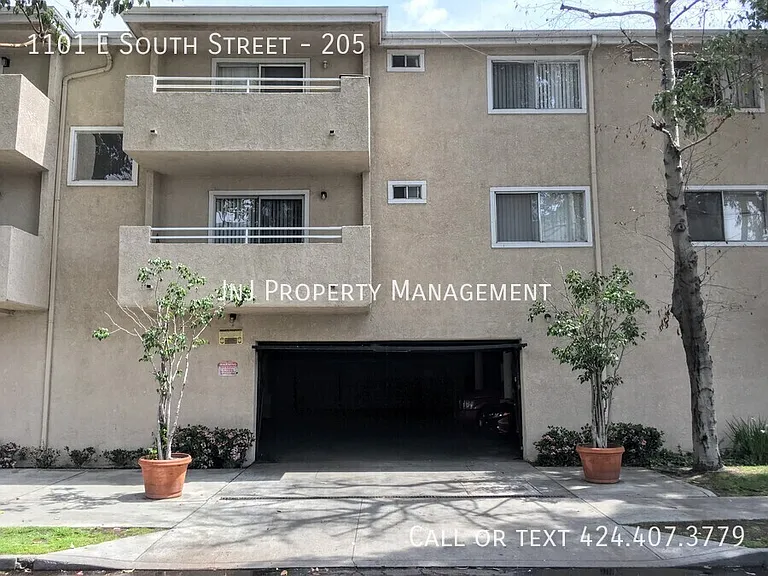 1101 E South St #205 — Photo 20